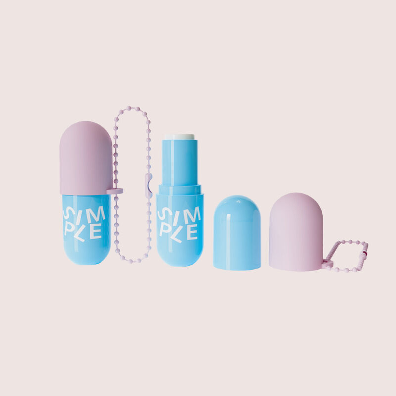 GL115 Pill-shaped Lipstick with Decorative Chain and Silicone Outer Cap